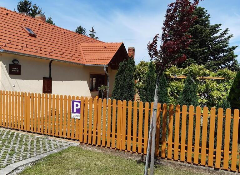 ペンション Gerendás Vendégház