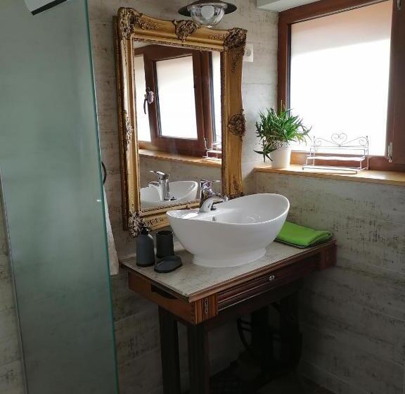 بنسيون Míves Vendégház