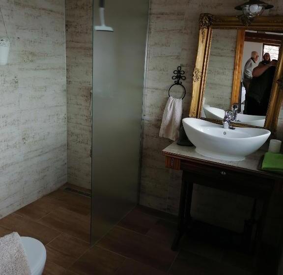 بنسيون Míves Vendégház