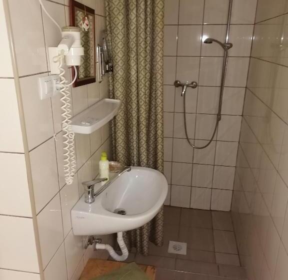 بنسيون Míves Vendégház