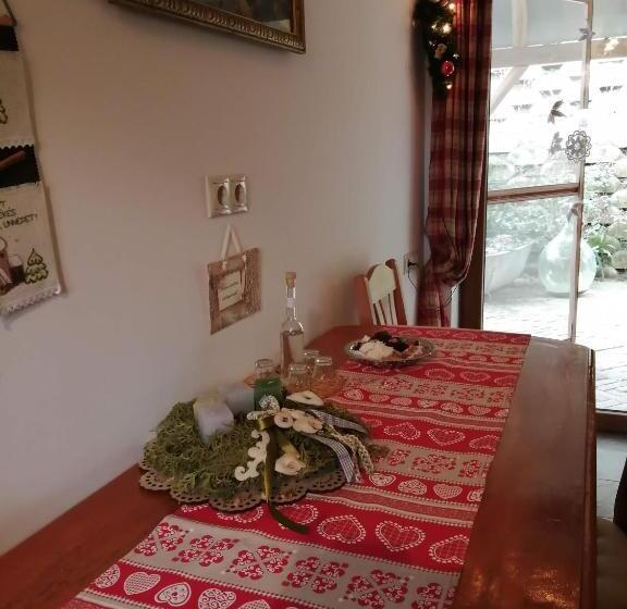 بنسيون Míves Vendégház