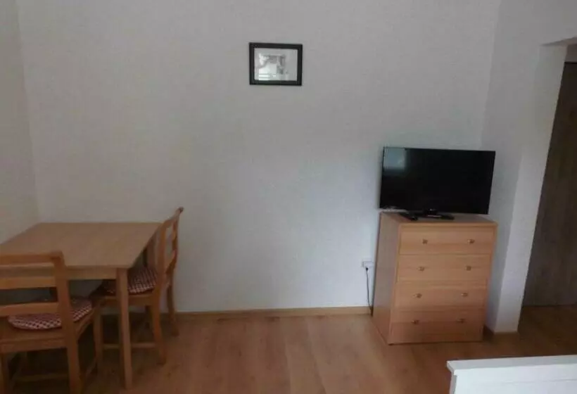 Majatalo Penzion Kovářská