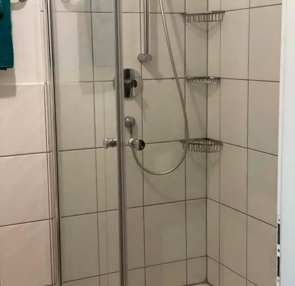 Majatalo Rezas Restaurant Gästehaus