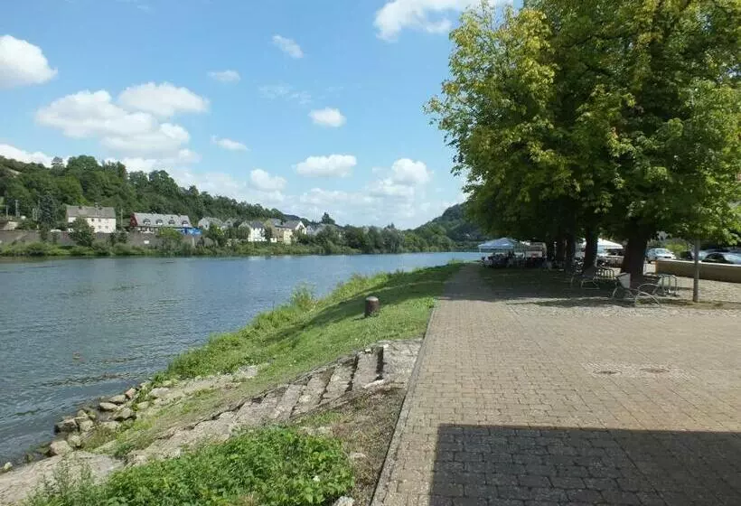 Majatalo Rezas Restaurant Gästehaus