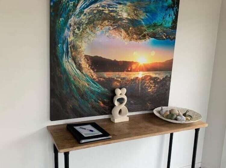 The Oaks Hotel Motel