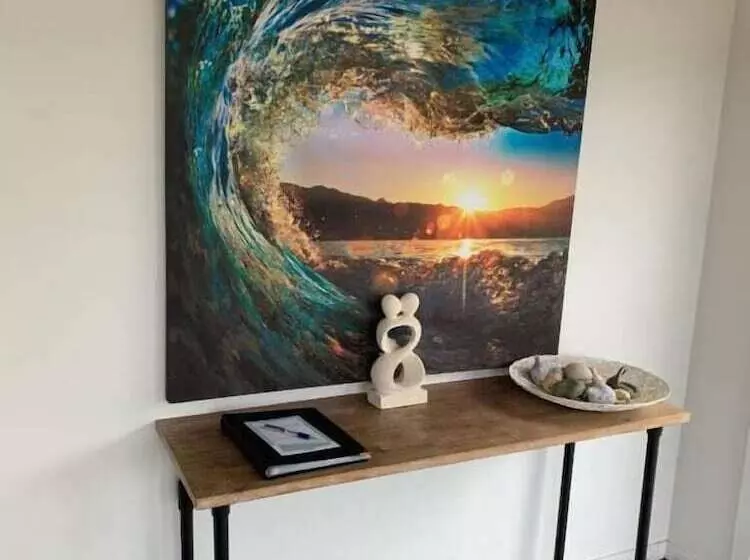 The Oaks Hotel Motel