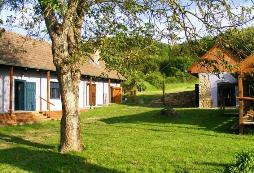 ユースホステル Bakancstanya