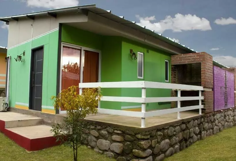 ユースホステル Cabañas Rosaverde