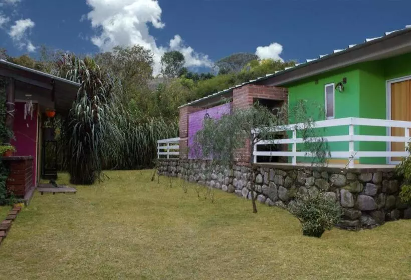 ユースホステル Cabañas Rosaverde