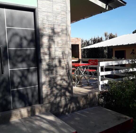 הוסטל Cabañas Rosaverde