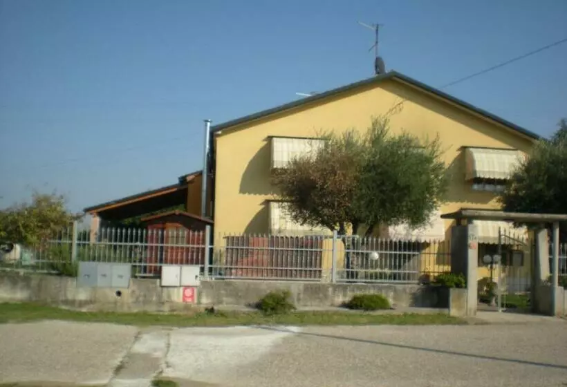 Aamiaismajoitus (B&B) Camere Solidea