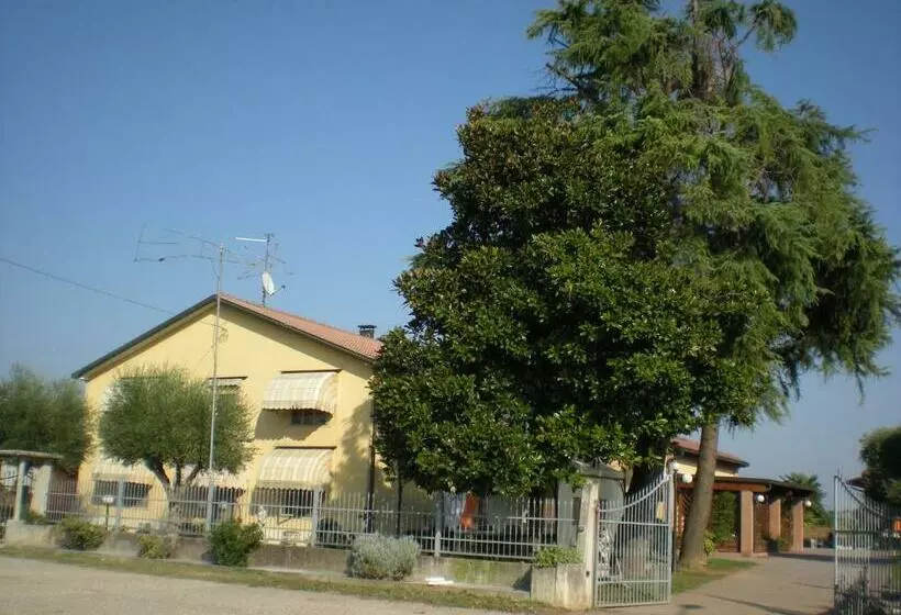 Aamiaismajoitus (B&B) Camere Solidea