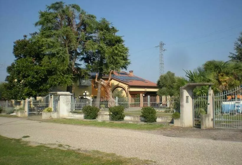 Aamiaismajoitus (B&B) Camere Solidea