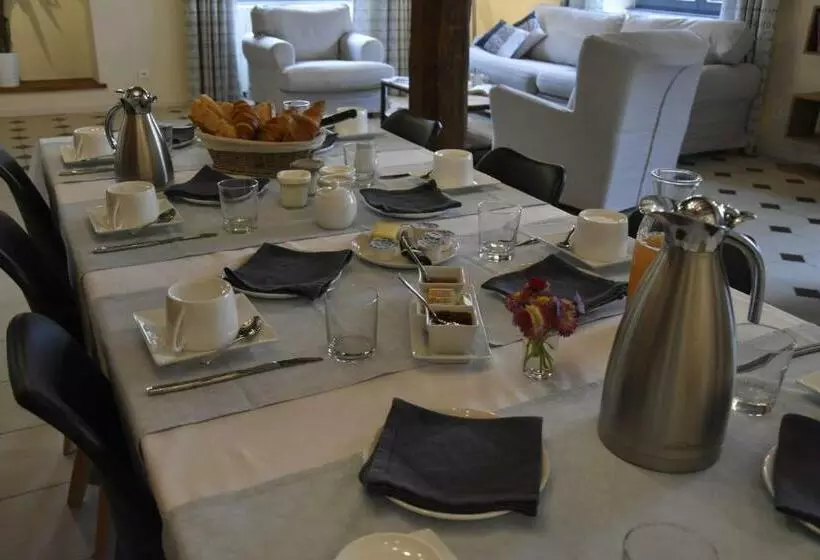 Aamiaismajoitus (B&B) Le Tilleul De Ray