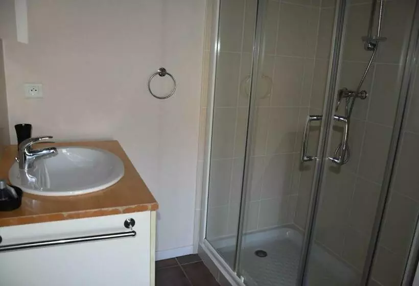 Aamiaismajoitus (B&B) Le Tilleul De Ray