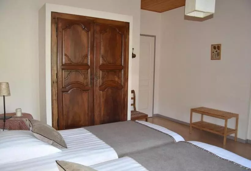 Aamiaismajoitus (B&B) Le Tilleul De Ray