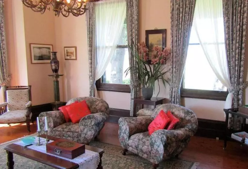 Aamiaismajoitus (B&B) Lochinvar House