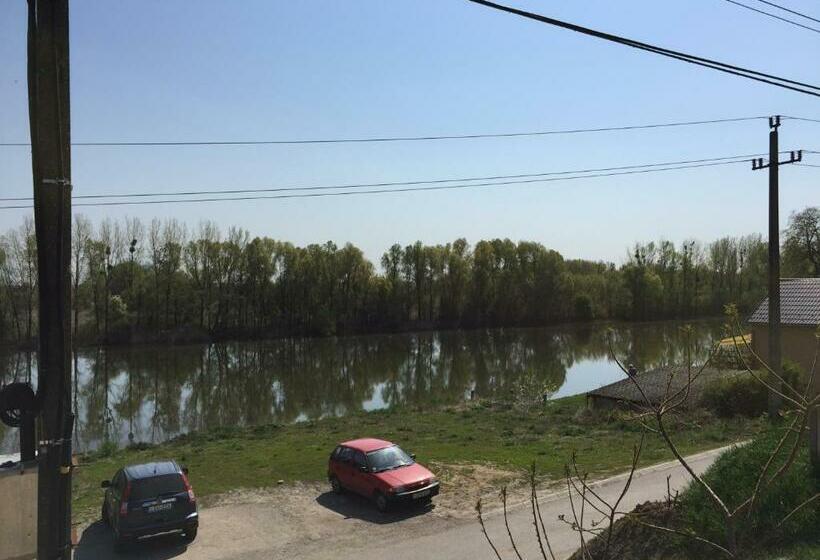 Bed and Breakfast Szilvia Panzió