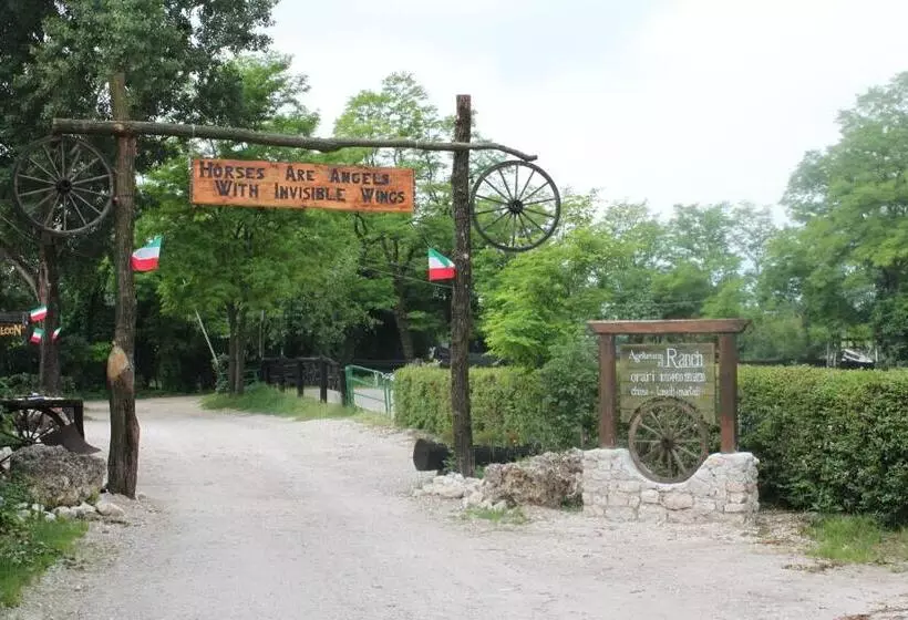 ホテル Agriturismo Al Ranch