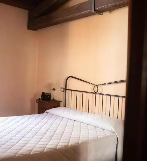 Hotelli Locanda Le Logge