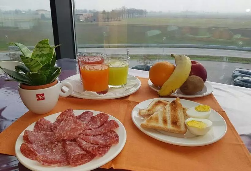 Hotelli Padus Meublè Parma