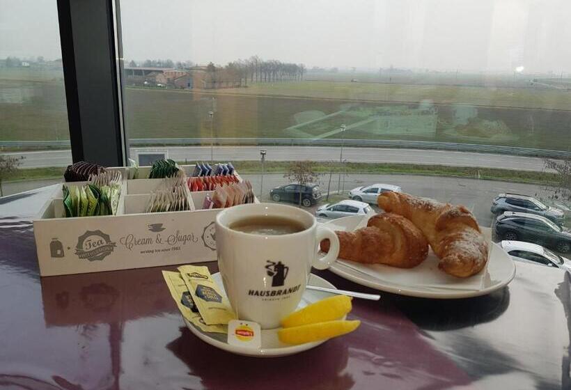 酒店 Padus Meublè Parma