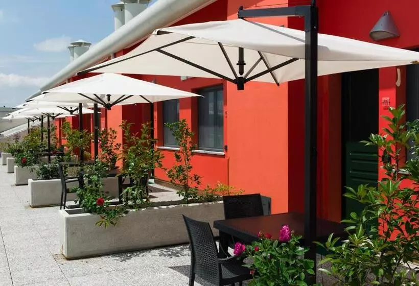 Hotelli Padus Meublè Parma