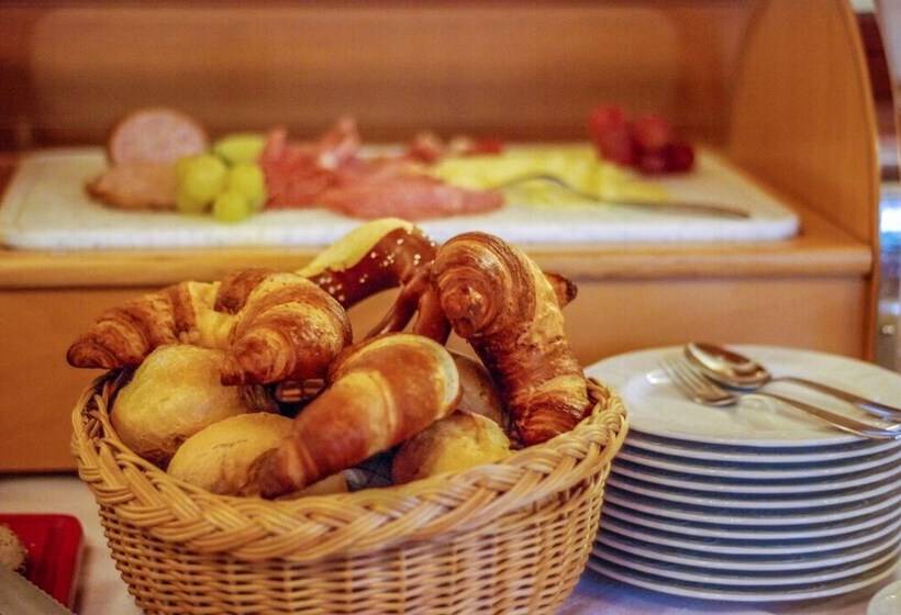 ホテル Restaurant Gasthof Adler