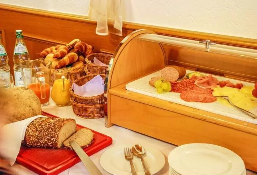 Hotelli Restaurant Gasthof Adler