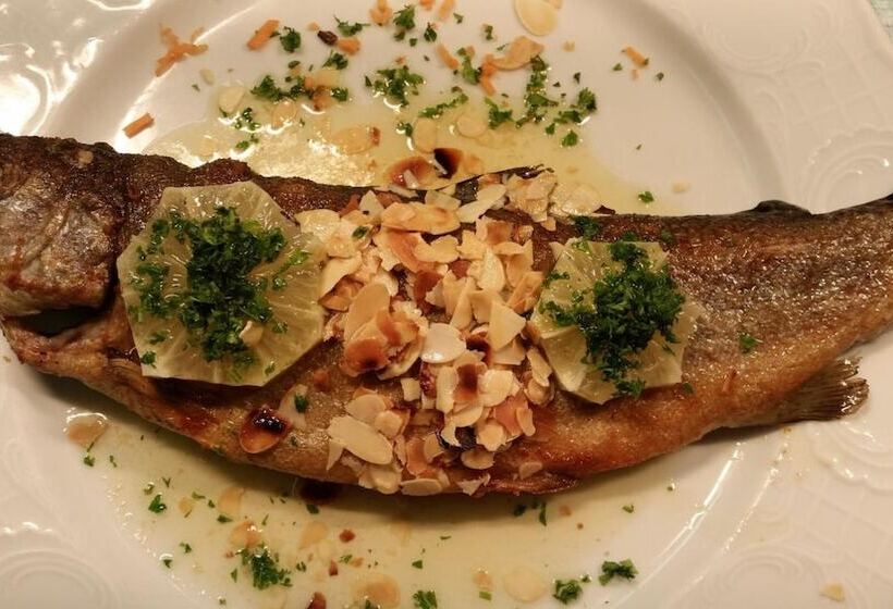 ホテル Restaurant Gasthof Adler