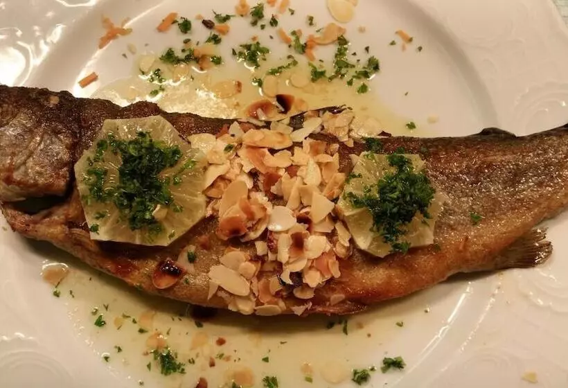 Hotelli Restaurant Gasthof Adler