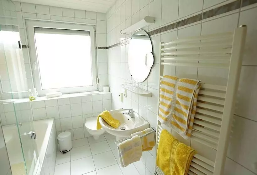 Hotelli Restaurant Gasthof Adler