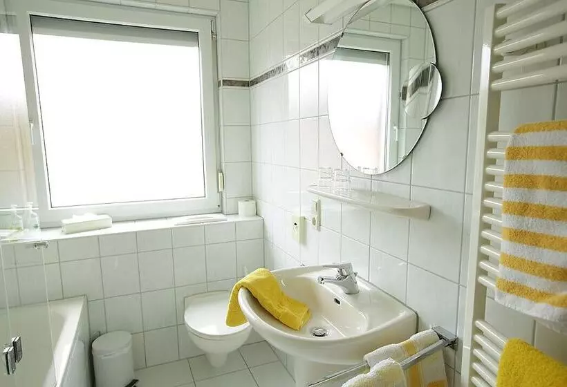 Hotelli Restaurant Gasthof Adler