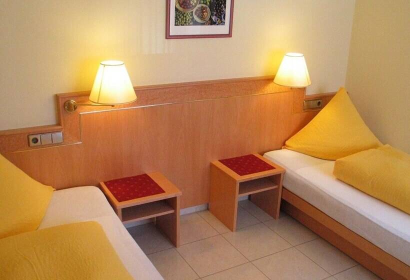 ホテル Restaurant Gasthof Adler