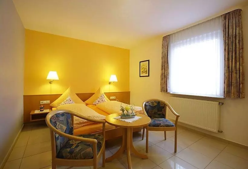 Hotelli Restaurant Gasthof Adler