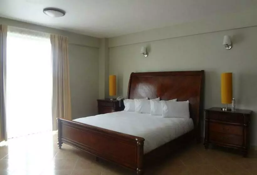 ホテル Villa Montes
