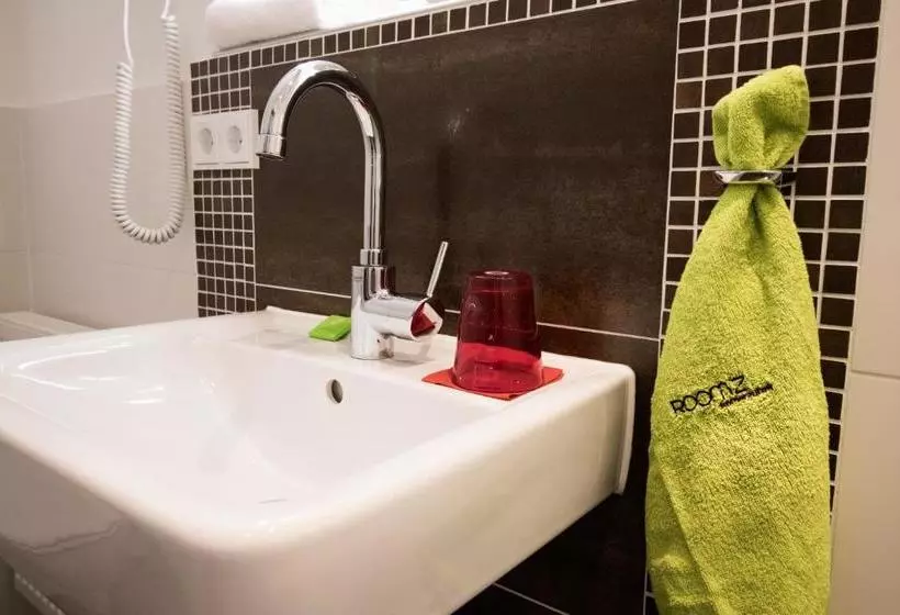 Majatalo Room'z Zimmeraufzeit