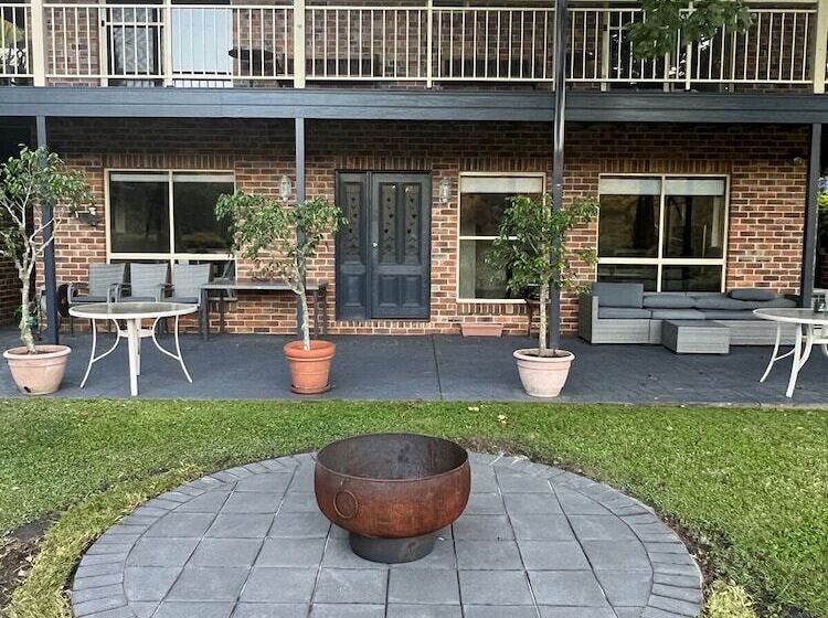 Пансион The Acreage Boutique Guesthouse