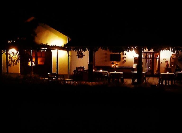 Tisza Lodge B&b Panzió