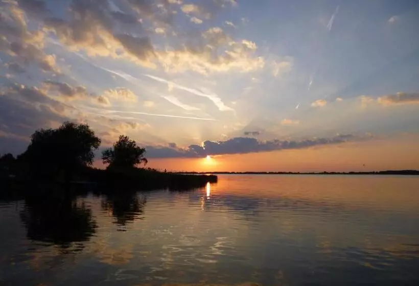 Tisza Lodge B&b   Panzió