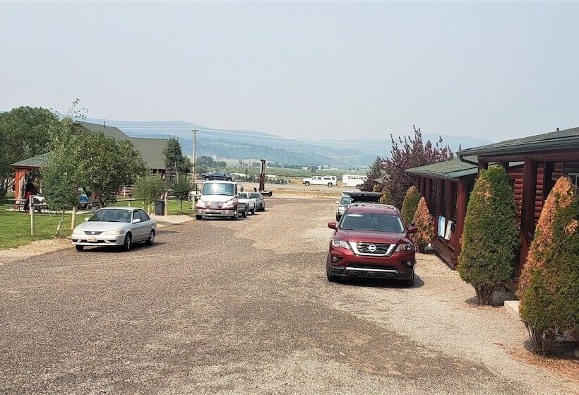 Wolf Den Log Cabin Motel And Rv Park