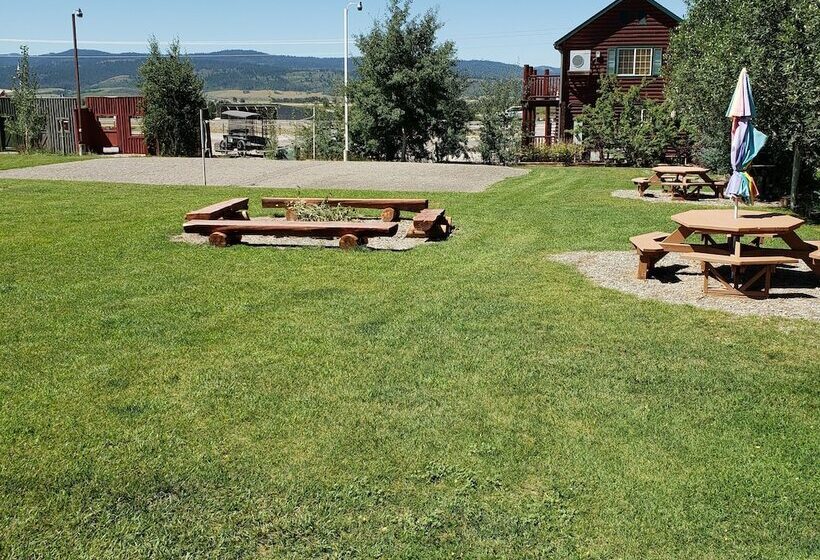 Wolf Den Log Cabin Motel And Rv Park