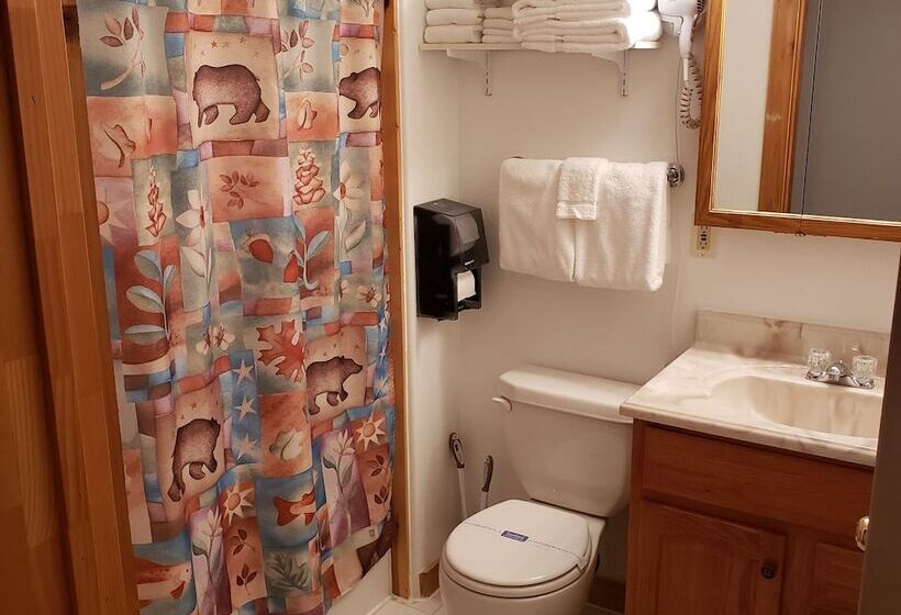 Wolf Den Log Cabin Motel And Rv Park