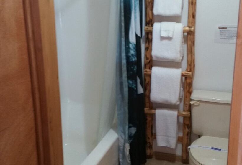 Wolf Den Log Cabin Motel And Rv Park