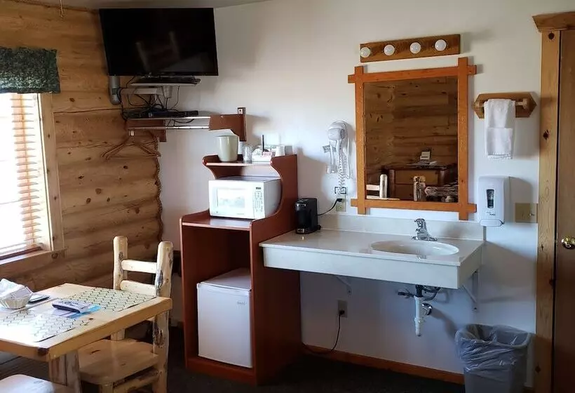 Wolf Den Log Cabin Motel And Rv Park