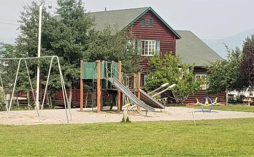 Wolf Den Log Cabin Motel And Rv Park