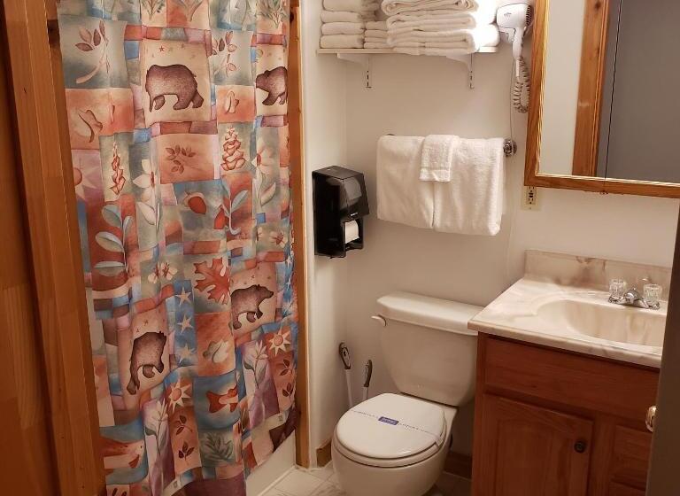 Wolf Den Log Cabin Motel And Rv Park