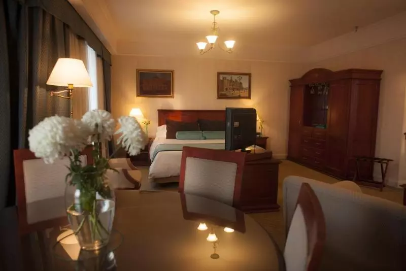 Epic Hotel Villa Mercedes