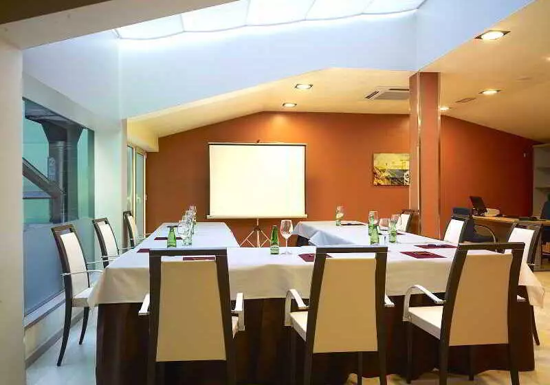 Отель Alda Palacio Valdes