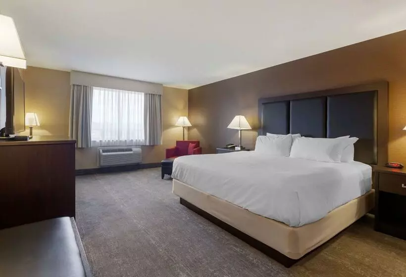 酒店 Best Western Plus Burlington Inn & Suites